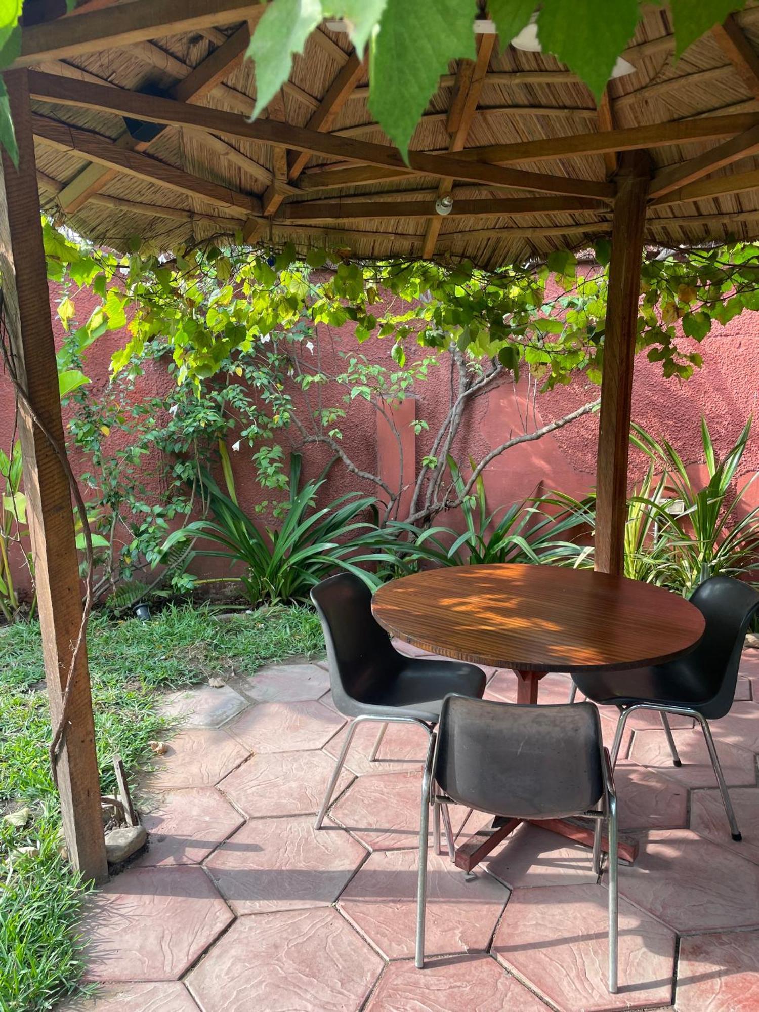 Hechtech House Apartman Accra Kültér fotó