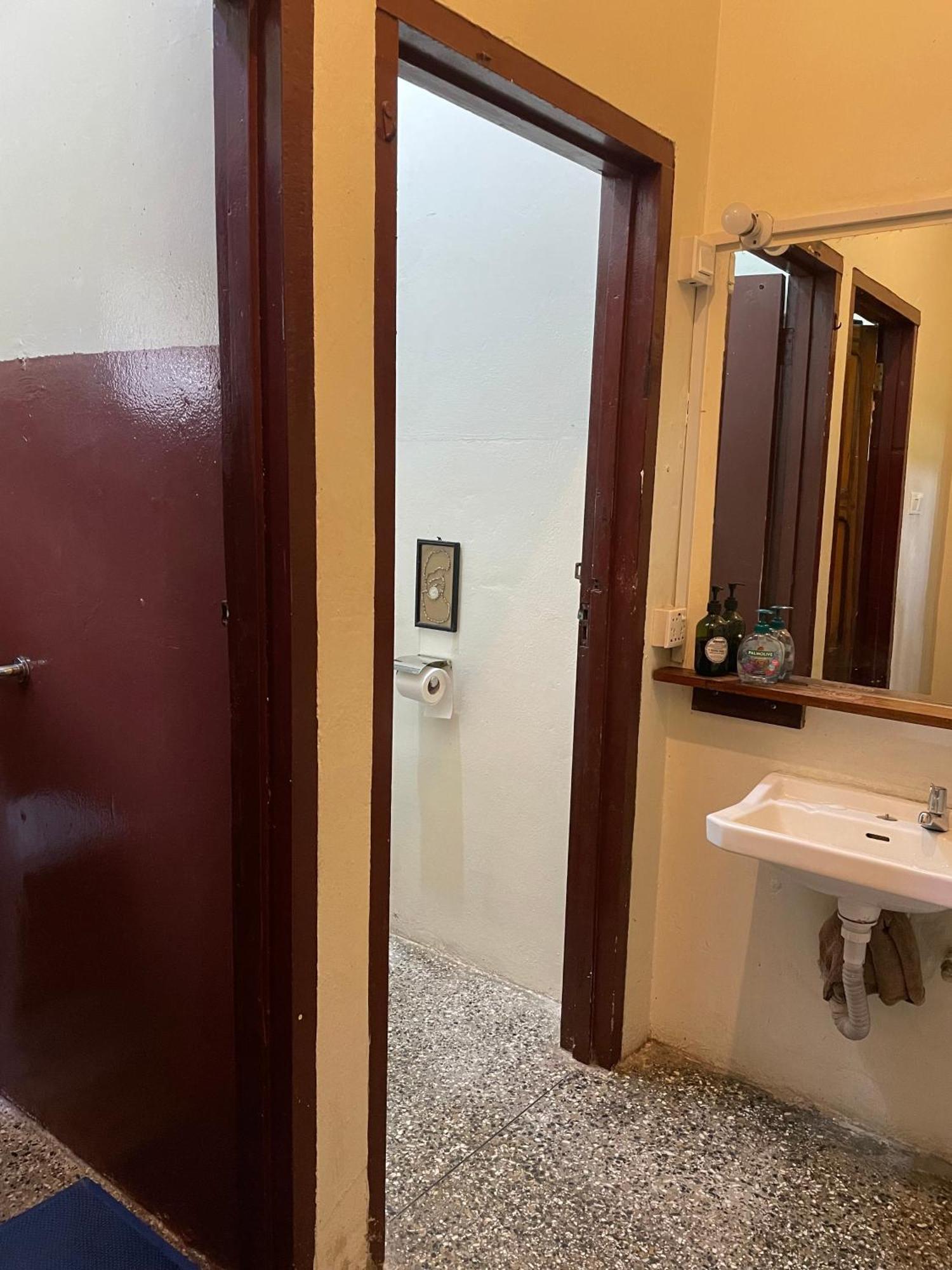 Hechtech House Apartman Accra Kültér fotó